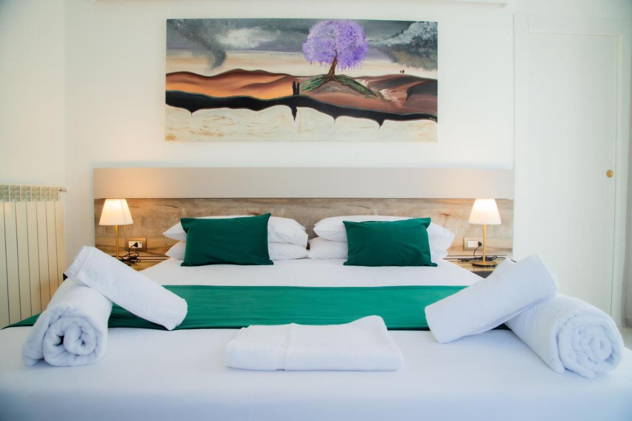 Lagi Suites Неаполь Экстерьер фото
