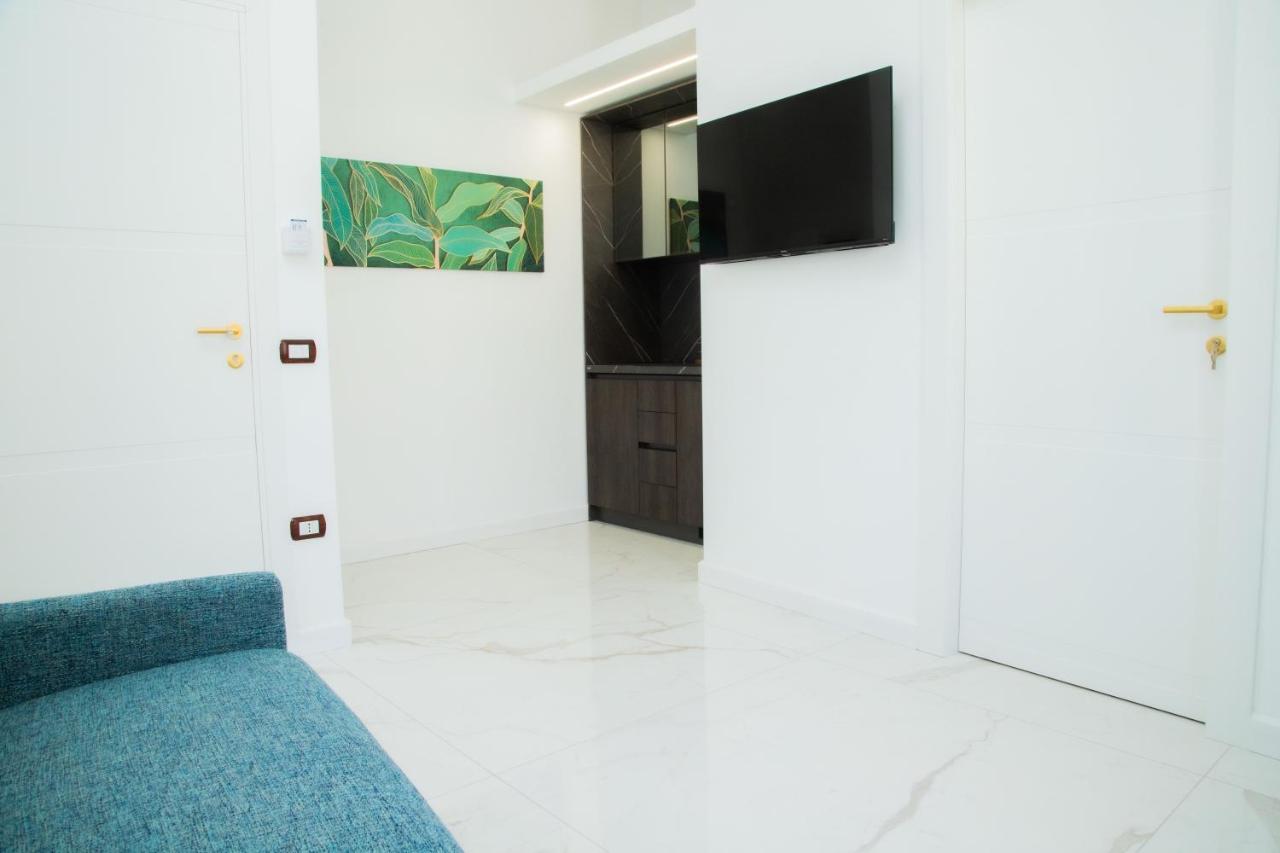 Lagi Suites Неаполь Экстерьер фото