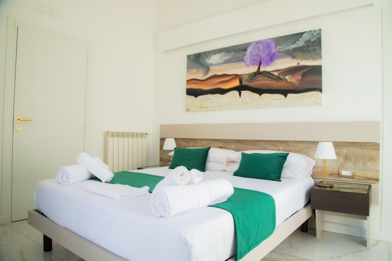 Lagi Suites Неаполь Экстерьер фото