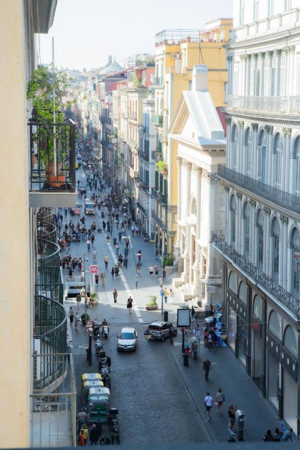 Lagi Suites Неаполь Экстерьер фото