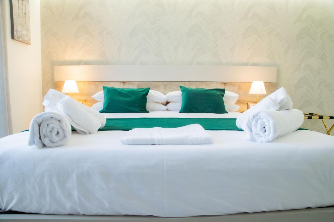 Lagi Suites Неаполь Экстерьер фото